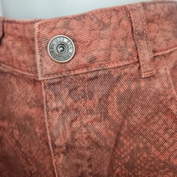 Urban Outfitters BDG Brick Snake Print Denim Mini NWT Skirt LG Waist 15" Retired - Picture 7 of 9